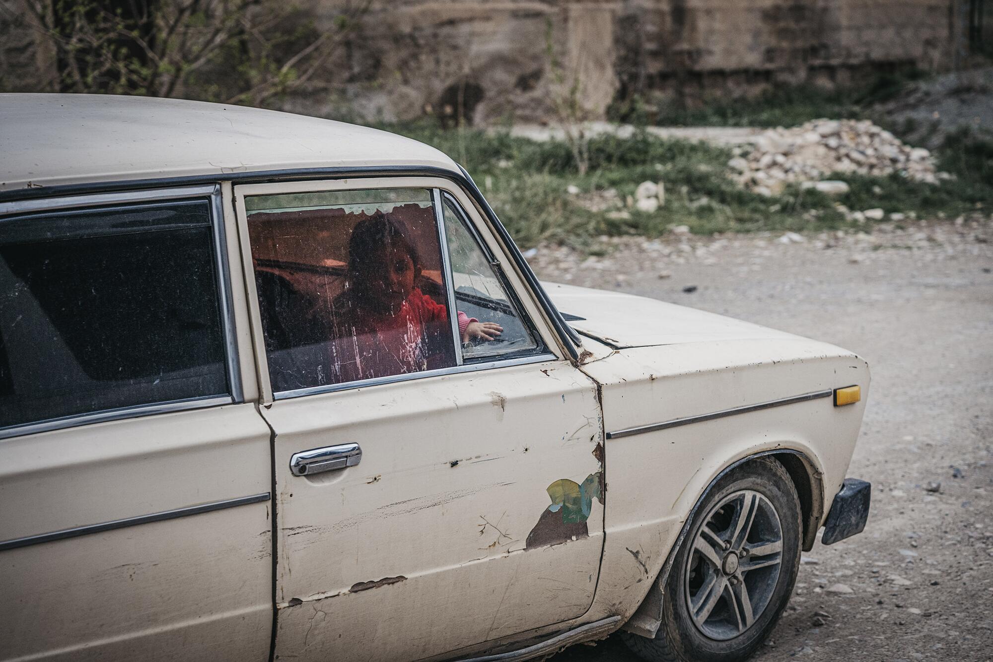 El silencio como arma en la frontera de Armenia - 10